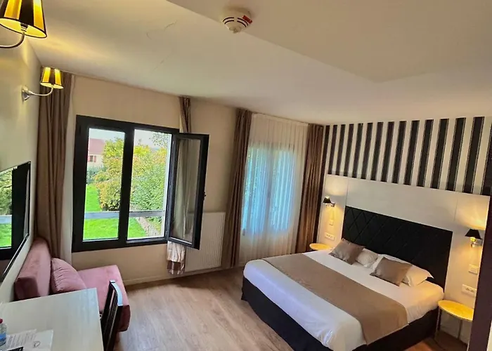 Thoiry Etoile Lodge