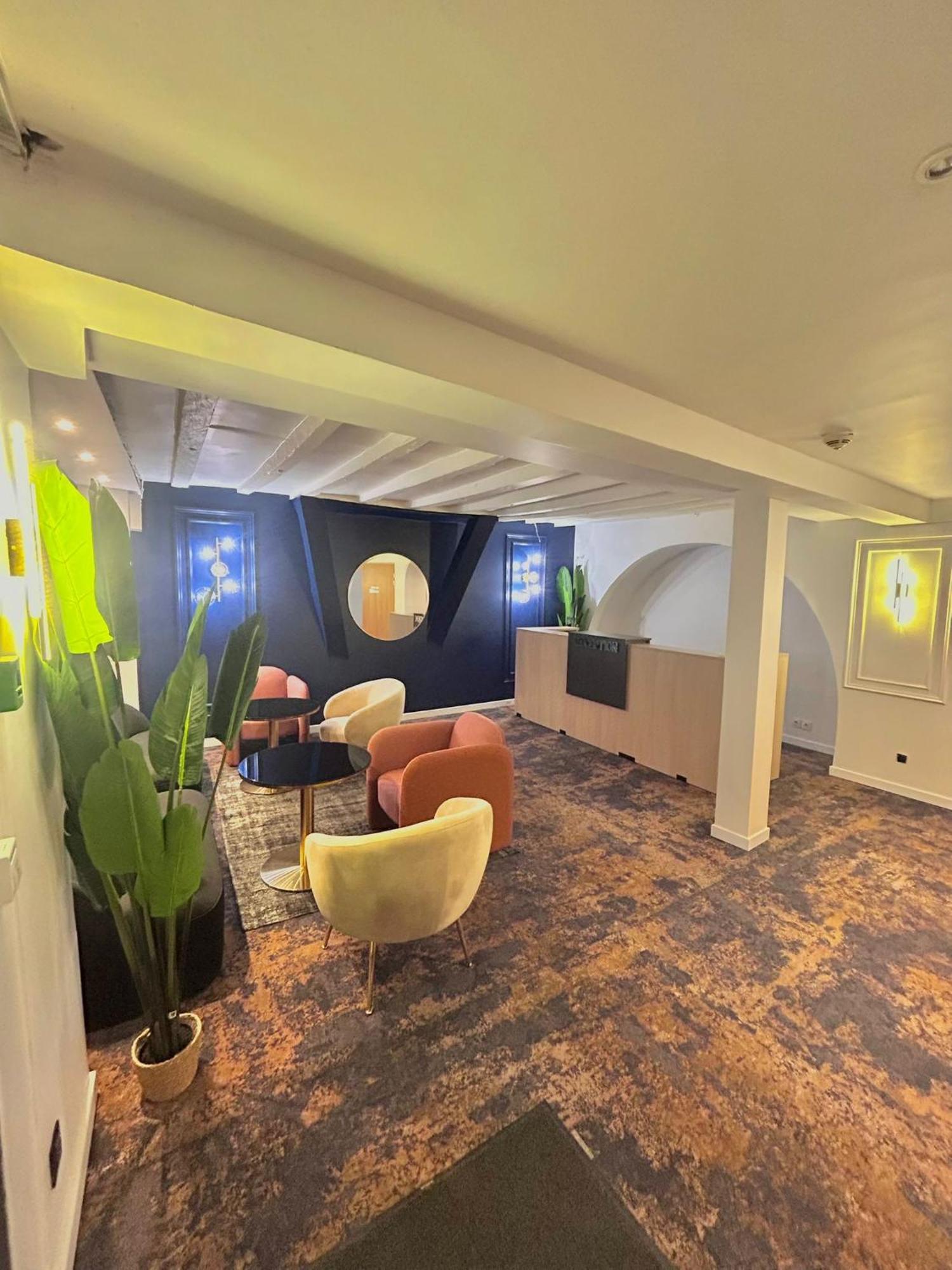 Etoile Hotel